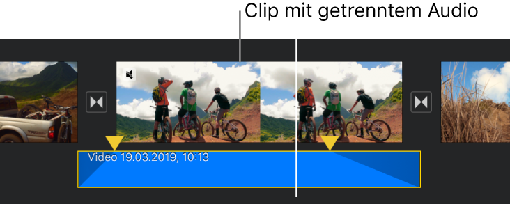 Ein Videoclip in der Timeline mit einem blauen herausgelösten Audioclip unten