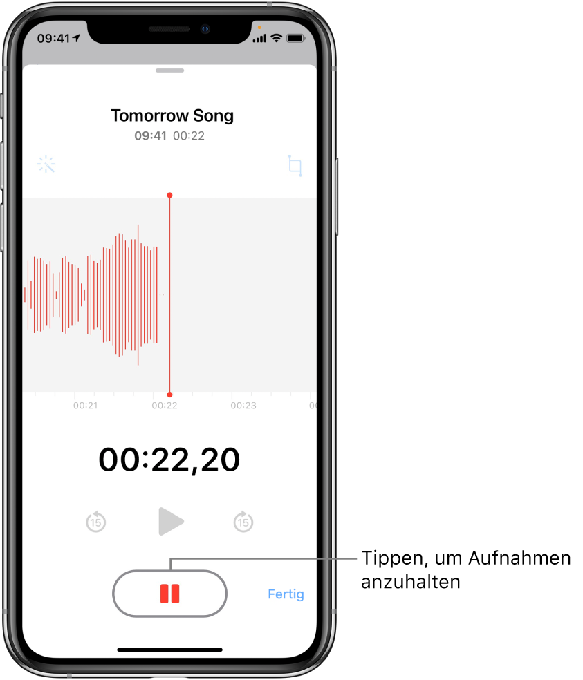 Ein Bildschirm der App „Sprachmemos“ bei laufender Aufnahme mit der aktiven Taste „Pause“ und den abgeblendeten Steuerelementen zum Starten der Wiedergabe, und zum Vor- und Zurückspringen um jeweils 15 Sekunden. Den meisten Raum nehmen die Wellenform der laufenden Aufnahme und die Zeitanzeige ein. Ein orangefarbener Hinweis oben rechts zeigt an, dass das Mikrofon verwendet wird.