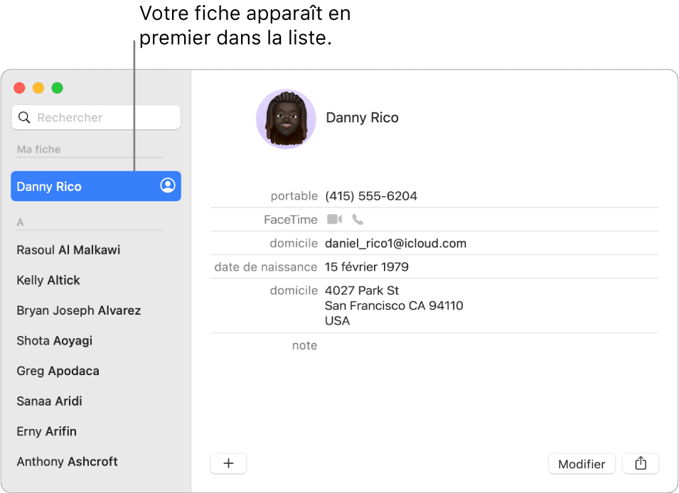 La barre latérale de Contacts affichant la fiche personnelle en haut de la liste.