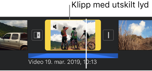 Et videoklipp på tidslinjen med et blått, utskilt lydklipp nedenfor.