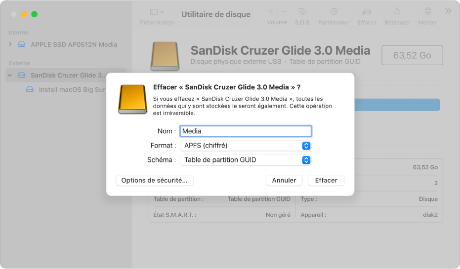 Une fenêtre Utilitaire de disque affichant la boîte de dialogue Effacer configurée pour reformater un disque flash dans un format APFS chiffré.