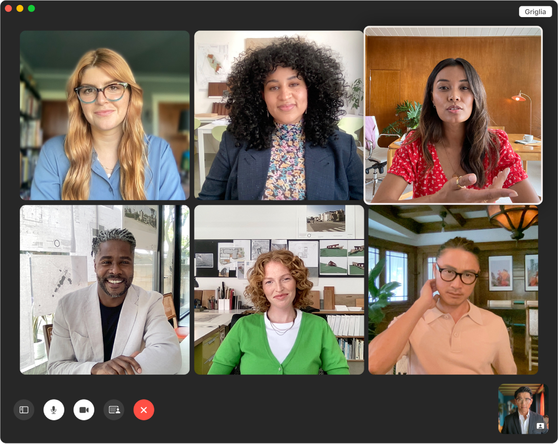 La finestra di FaceTime che mostra i partecipanti in una vista a griglia. La persona che sta parlando è in evidenza.