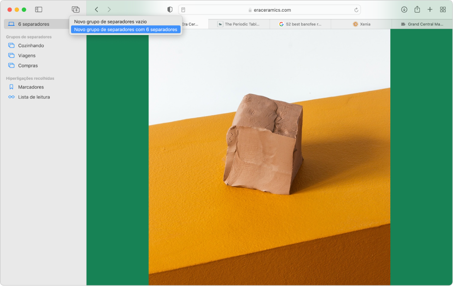 Uma janela do Safari a mostrar a barra lateral com grupos de separadores existentes, a janela principal com vários separadores abertos e opções para criar um novo grupo de separadores.