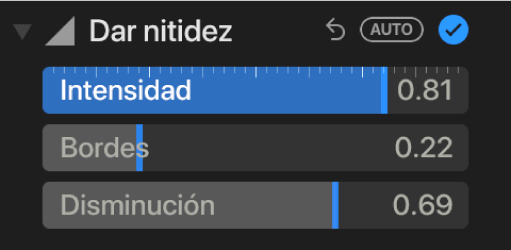 Los controles de “Dar nitidez” en el panel Ajustar mostrando los reguladores Intensidad, Bordes y Disminución.