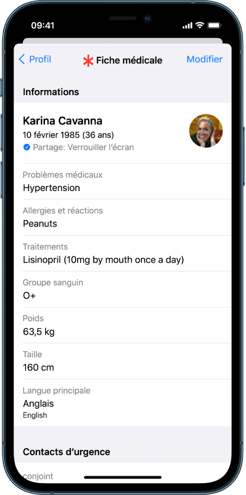 Écran Fiche médicale contenant des informations, notamment la date de naissance, les problèmes médicaux, les traitements et un contact en cas d’urgence.
