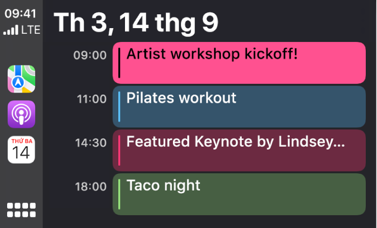 Một màn hình lịch trong CarPlay đang hiển thị 4 sự kiện cho Thứ Ba, 15 tháng 9.