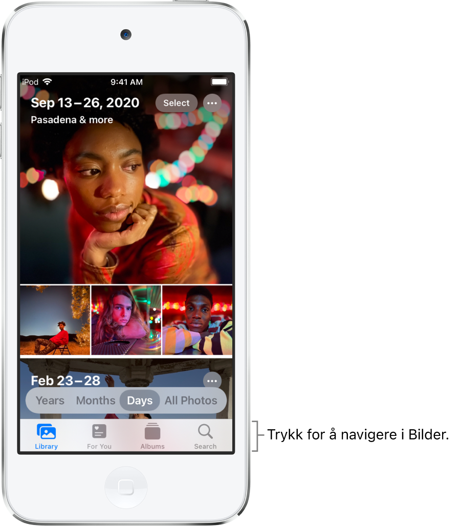 Bildebiblioteket vises i Dager-visning. Et utvalg av miniatyrbilder fyller skjermen. Øverst til venstre på skjermen vises datoen og posisjonen hvor bildene ble tatt. Øverst til høyre vises knappene Velg og Flere valg. Under miniatyrbildene er det alternativer for å vise bildebiblioteket etter År, Måneder, Dager og Alle bilder. Langs bunnen er knappene Bibliotek, For deg, Albumer og Søk.
