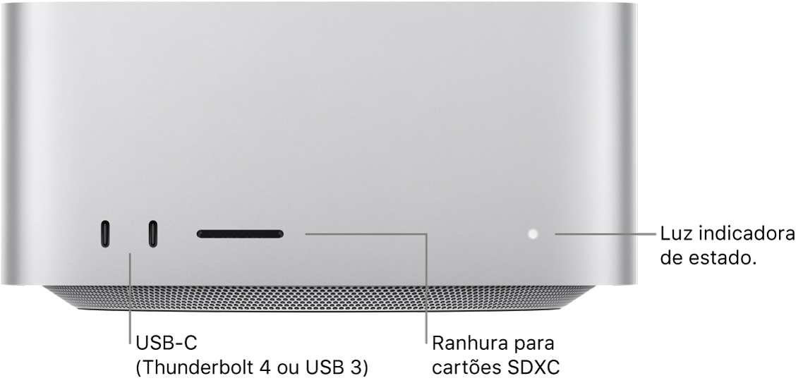 Vista frontal do Mac Studio a mostrar duas portas USB-C, a ranhura para cartões SDCX e a luz indicadora de estado.