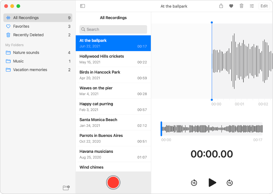 Die App „Sprachmemos“ zeigt die Ordner-Seitenleiste links. Oben befinden sich drei intelligente Ordner: „Alle Aufnahmen“, „Favoriten“ und „Zuletzt gelöscht“. Von dir erstellte Ordner erscheinen unter „Meine Ordner“.