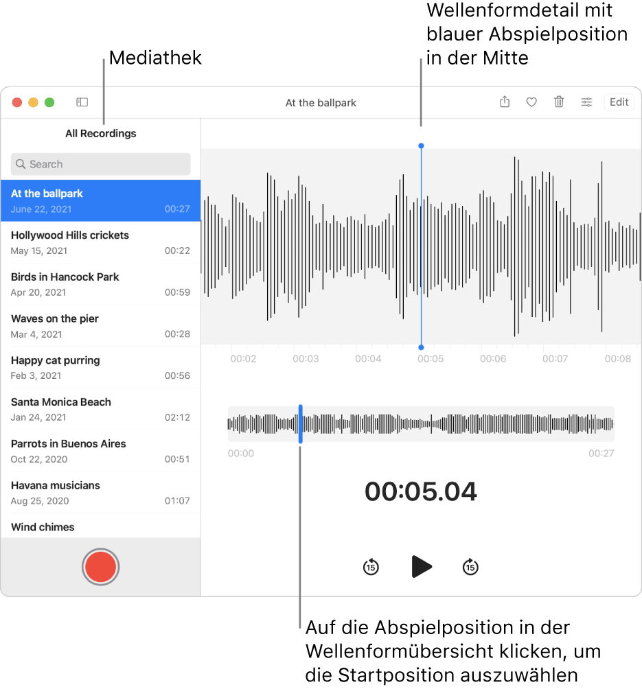 Die App „Sprachmemos“ zeigt die Aufnahmen links in der Mediathek an. Die ausgewählte Aufnahme erscheint rechts neben der Liste im Fenster als Wellenform-Detailansicht mit einer blauen Abspielposition in der Mitte. Unter der Aufnahme befindet sich die Wellenformübersicht.