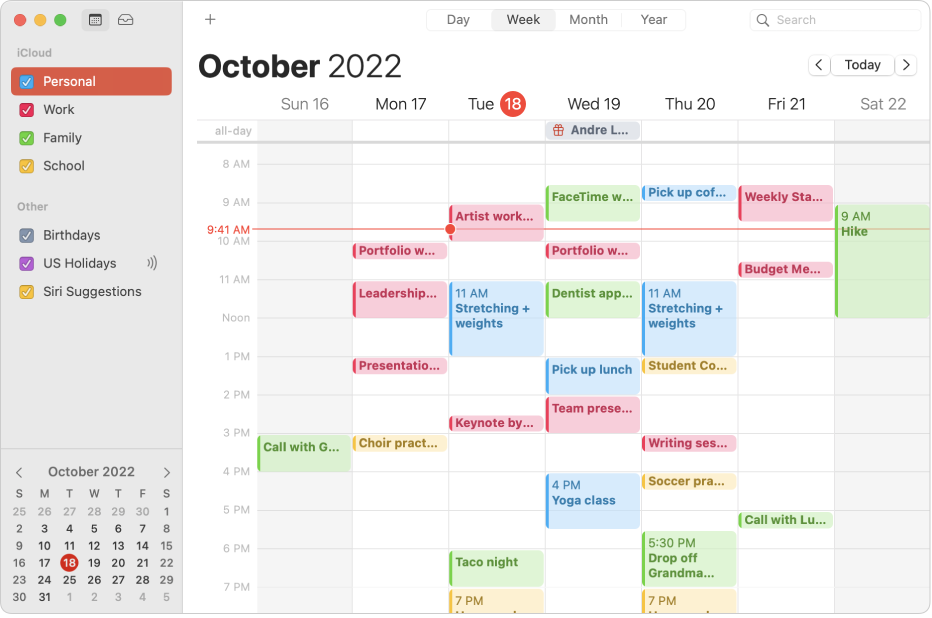 Janela Calendário em visualização por Mês, mostrando os calendários pessoal, profissional, familiar e escolar codificados por cor na barra lateral, sob o cabeçalho da conta do iCloud.