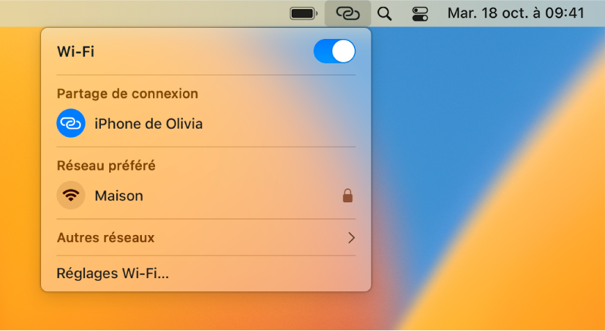 Écran du Mac avec le menu Wi-Fi affichant un Partage de connexion connecté à un iPhone.