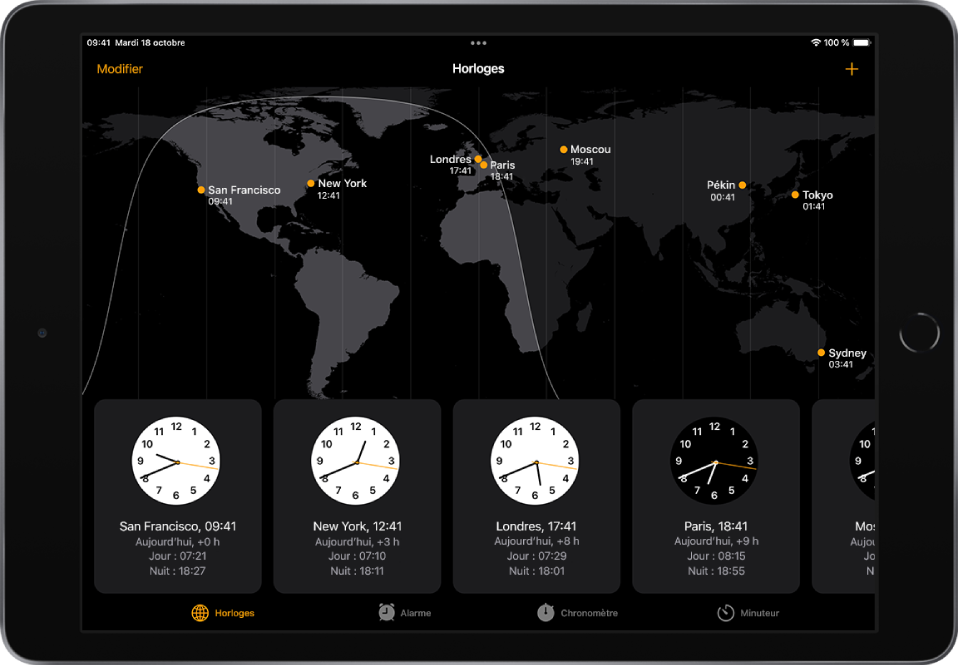 L’onglet Horloges, affichant l’heure dans différentes villes. Le bouton Modifier, qui se trouve dans le coin supérieur gauche, permet de supprimer des villes. Le bouton Ajouter, qui se trouve dans le coin supérieur droit, permet d’ajouter des villes. Les boutons Horloges, Alarme, Chronomètre et Minuteur se trouvent en bas de l’écran.