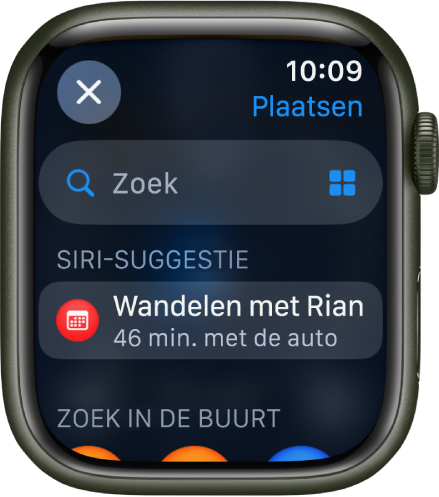 Het Zoek-scherm in de Kaarten app, met bovenin het zoekveld. Daaronder staat een Siri-suggestie. Onderin staat 'Zoek in de buurt'.