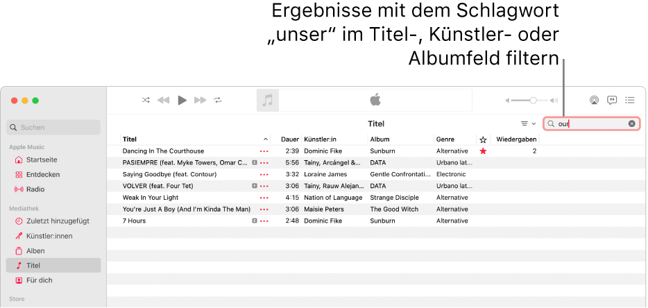 Das Fenster von Apple Music zeigt die Liste der Musiktitel, die angezeigt werden wenn „love“ in das Filterfeld oben rechts eingegeben wird. Bei den Titeln in der Liste kommt das Wort„love“ im Titel, im Namen des:der Künstler:in oder im Albumnamen vor.