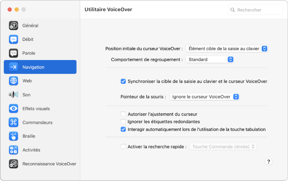 Fenêtre Utilitaire VoiceOver. La catégorie Navigation est sélectionnée dans la barre latérale située à gauche et les options correspondantes apparaissent sur le côté droit. Un bouton Aide apparaît dans le coin inférieur droit de la fenêtre pour afficher l’aide en ligne VoiceOver concernant les options.