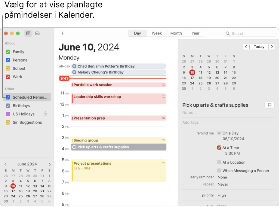 Et vindue i Kalender i dagsoversigt, der viser kalenderlisten og det valgte afkrydsningsfelt Planlagte påmindelser. På tidsplanen for dagen vises begivenheder og en planlagt påmindelse med det område, hvor påmindelser tilføjes, til højre.