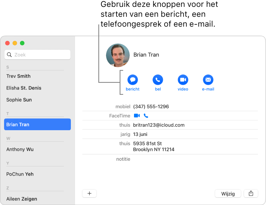 Een contactpersoonkaart met de knoppen onder de naam van de contactpersoon. Met deze knoppen kun je een tekstbericht, telefoon-, audio- of videogesprek of e‑mail starten.