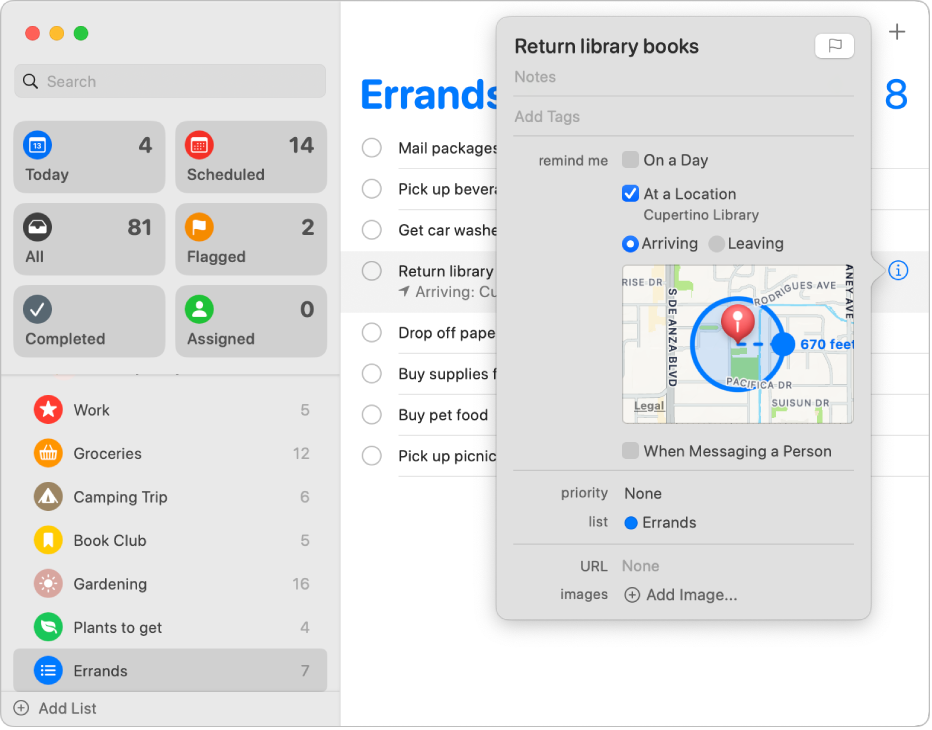 Finestra de l’app Recordatoris amb una llista d'encàrrecs, en què es mostren els detalls d’un recordatori per tornar llibres a la biblioteca.