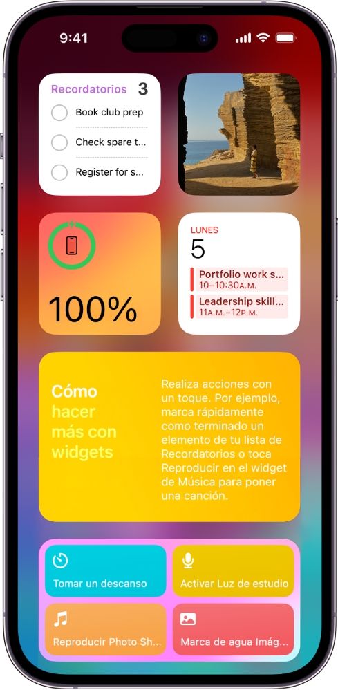 Se muestran unos widgets en la visualización Hoy, incluyendo los widgets de Recordatorios, Fotos, Batería, Calendario, Consejos y más.