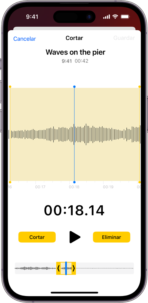 Una grabación que se está editando mediante las manijas amarillas de recorte que separan una porción de la onda de audio en la parte inferior de la pantalla. Debajo de la onda aparecen el botón Reproducir y un temporizador de grabación. Las manijas de recorte se encuentran debajo del botón Reproducir. A cada lado del botón Reproducir están el botón Recortar (para eliminar la parte de la grabación afuera de las manijas) y el botón Eliminar (para eliminar la parte de la grabación dentro de las manijas).