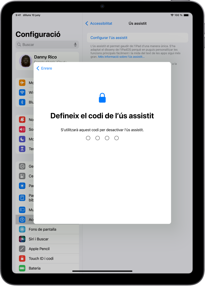 Un iPad amb la pantalla per configurar el codi que es fa servir per activar i desactivar l’ús assistit.