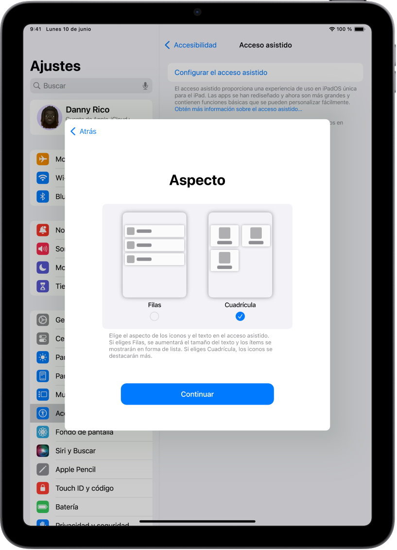 Se está configurando un iPad para el acceso asistido, con opciones para mostrar el contenido en forma de una lista fácil de leer o de una cuadrícula grande que destaca las imágenes y los iconos.