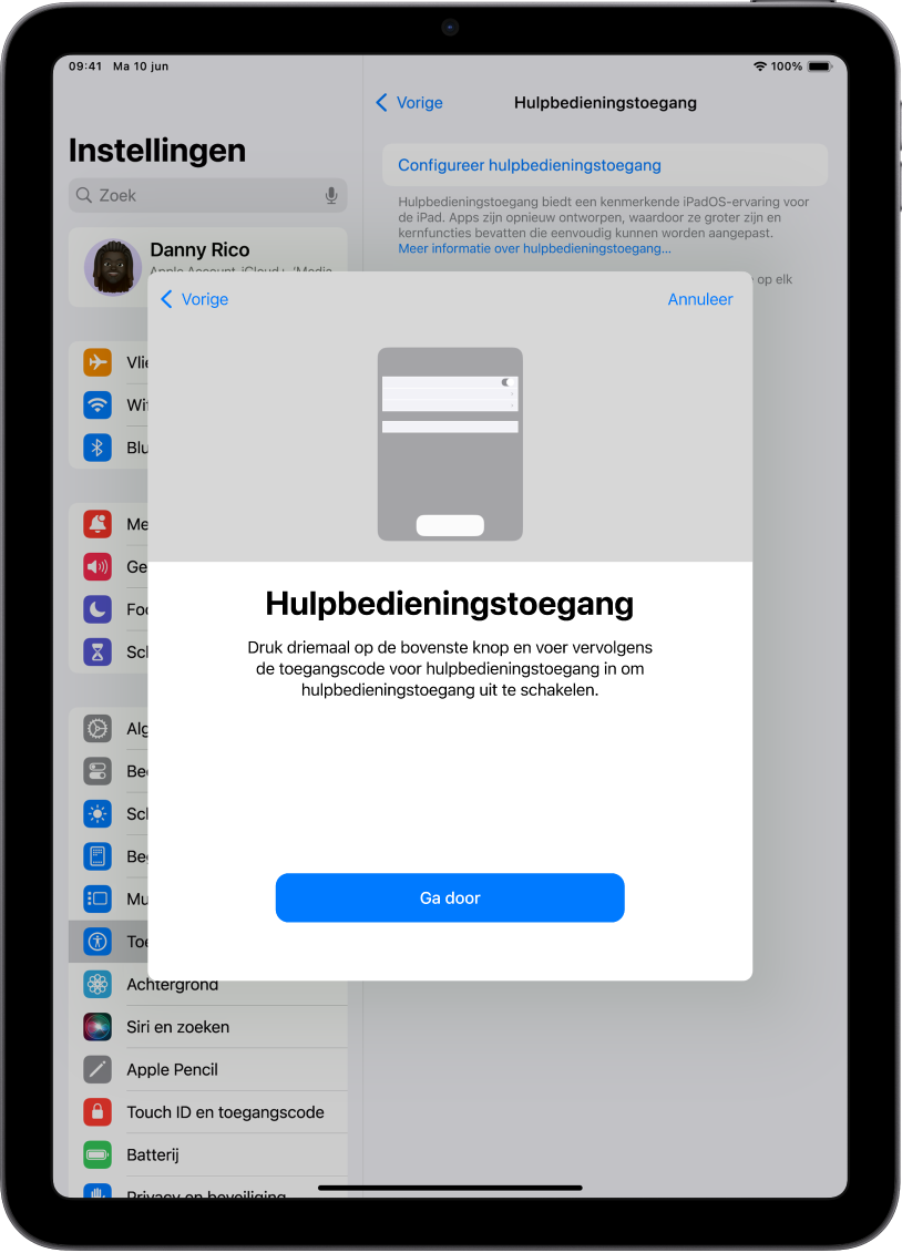 Een iPad met een scherm waarop wordt uitgelegd hoe je hulpbedieningstoegang stopt.