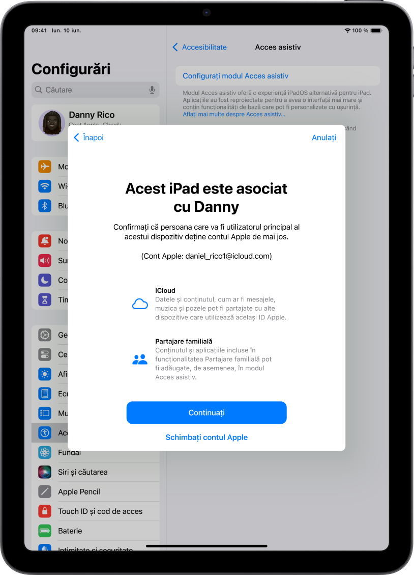 Un iPad afișând contul Apple asociat cu dispozitivul și informații despre iCloud și funcționalitățile Partajare familială care pot fi utilizate cu modul Acces asistiv.