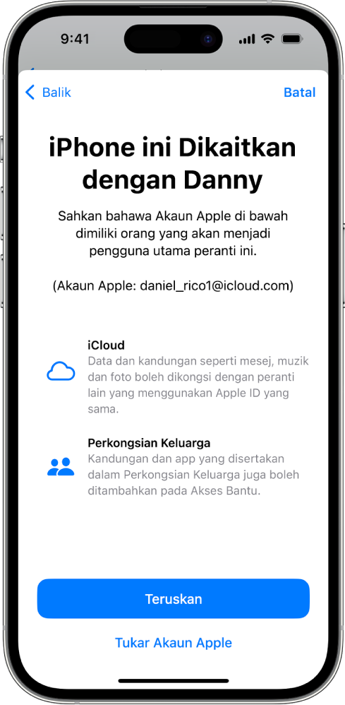 iPhone menunjukkan Akaun Apple yang dikaitkan dengan peranti dan maklumat tentang iCloud dan ciri Perkongsian Keluarga yang boleh digunakan dengan Akses Bantu.