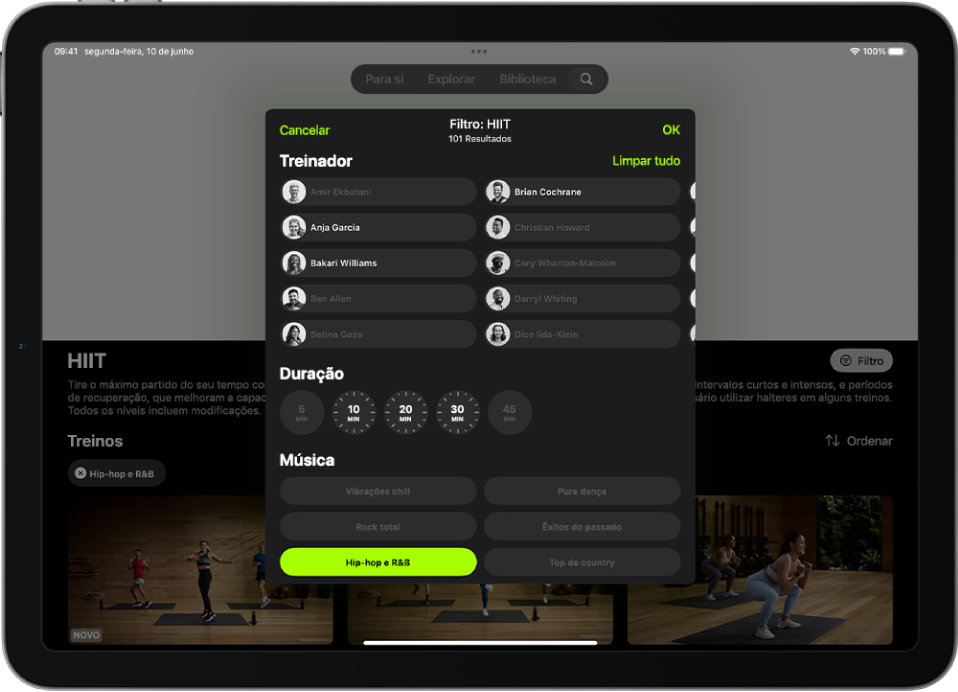 O ecrã de Apple Fitness+ a mostrar opções para ordenar e filtrar treinos. Na parte superior do ecrã está uma lista de instrutores. Os intervalos encontram-se no centro do ecrã. Por baixo de Tempo, está uma lista de géneros musicais.