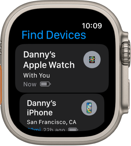 Programoje „Find Devices“ rodomi du įrenginiai: „Apple Watch“ ir „iPhone“.