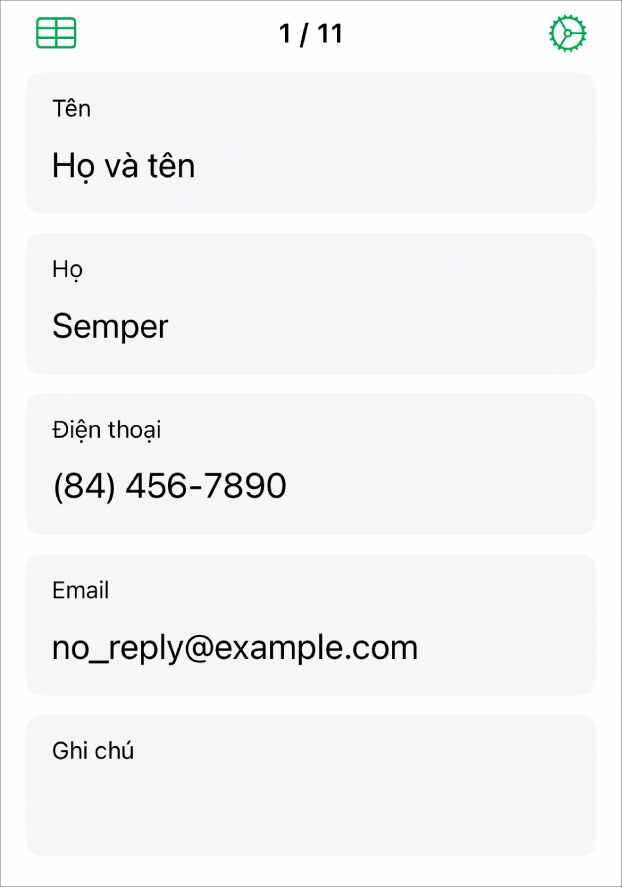 Một hồ sơ trong biểu mẫu với các trường cho tên, số điện thoại, email, v.v. Ngoài ra, các điều khiển để xem bảng được liên kết và các điều khiển thiết lập biểu mẫu.