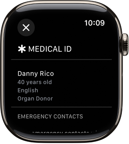 Layar ID Medis di Apple Watch yang menampilkan nama, umur, bahasa, status donor organ, dan kontak darurat orang.