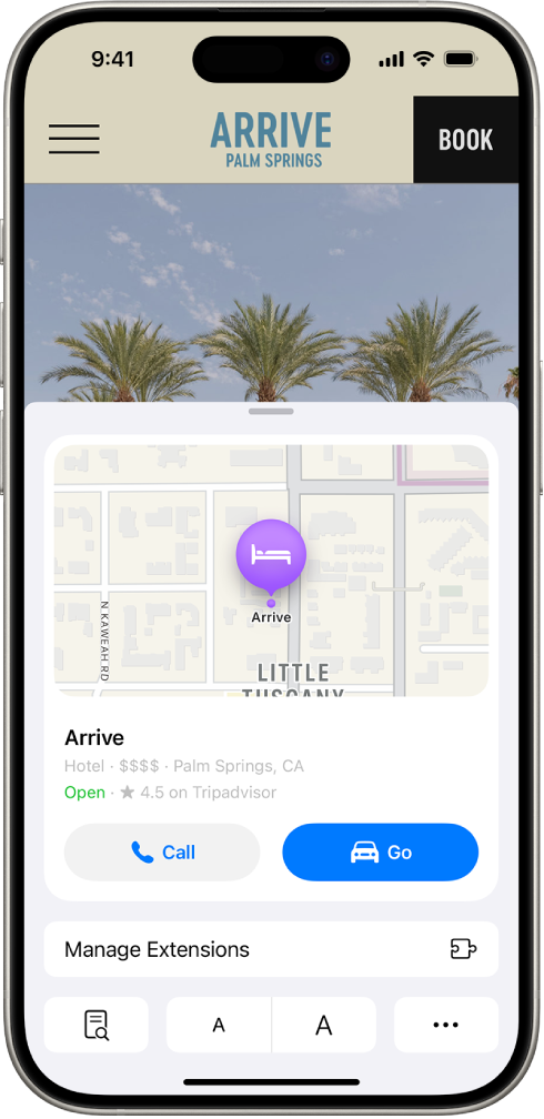 L’app Safari mostrant dades destacades d’un hotel de Palm Springs, que inclouen un mapa, botons per trucar-hi i veure’n la ruta i un enllaç per fer-hi una reserva.