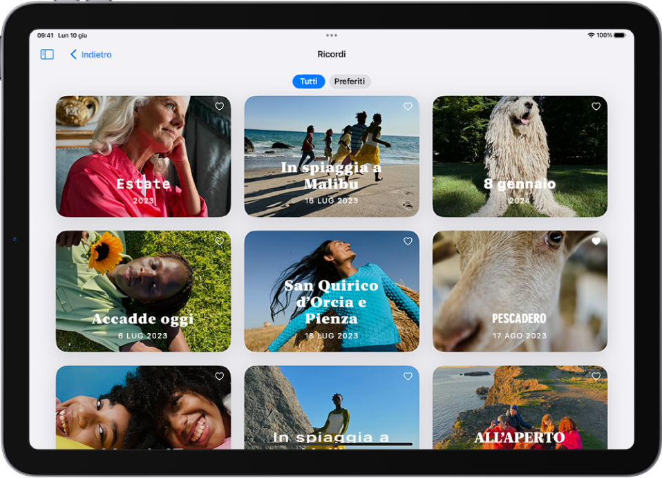 La raccolta Ricordi è aperta nell’app Foto. Il pannello Tutti è selezionato e di seguito viene mostrato un elenco di ricordi.