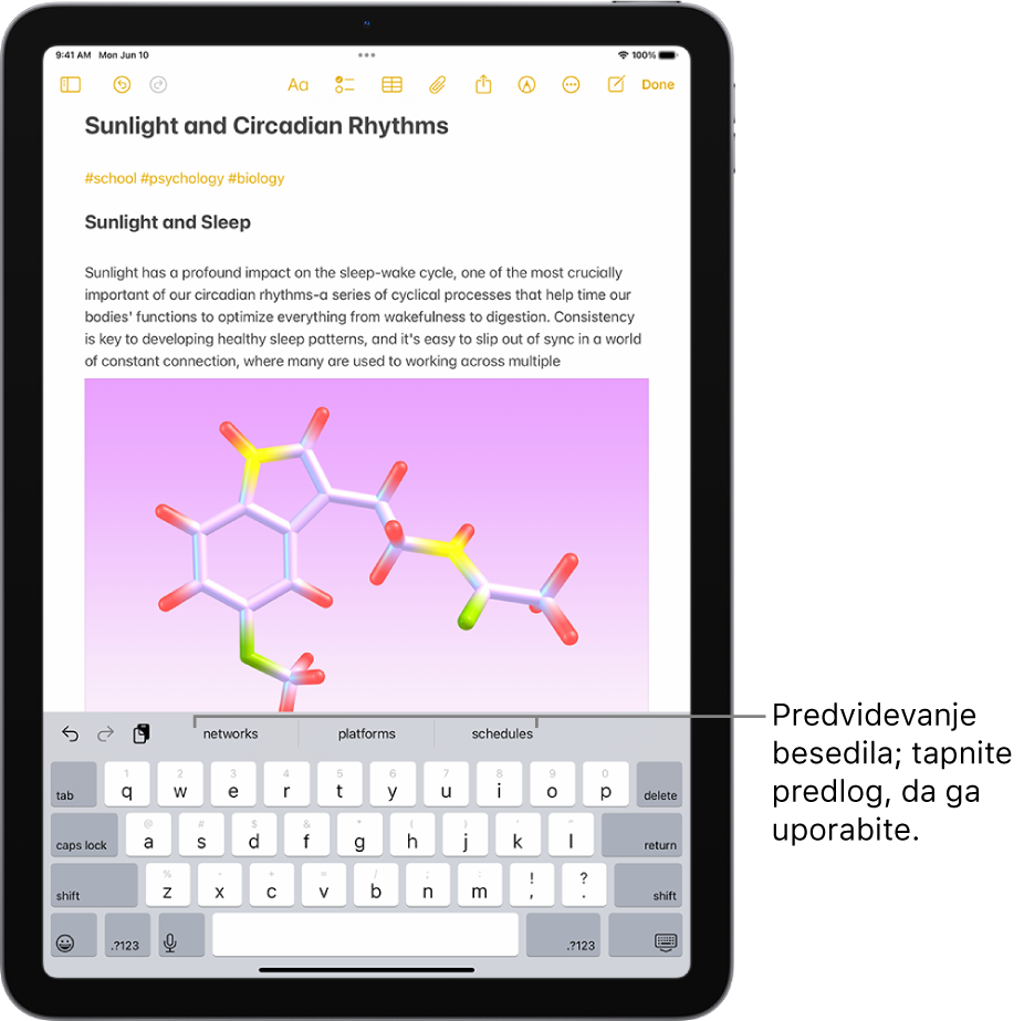 Zaslonska tipkovnica je odprta v aplikaciji Zapiski. Besedilo je vneseno v besedilno polje in nad tipkovnico so predlogi za predvidevanje besedila za naslednjo besedo.