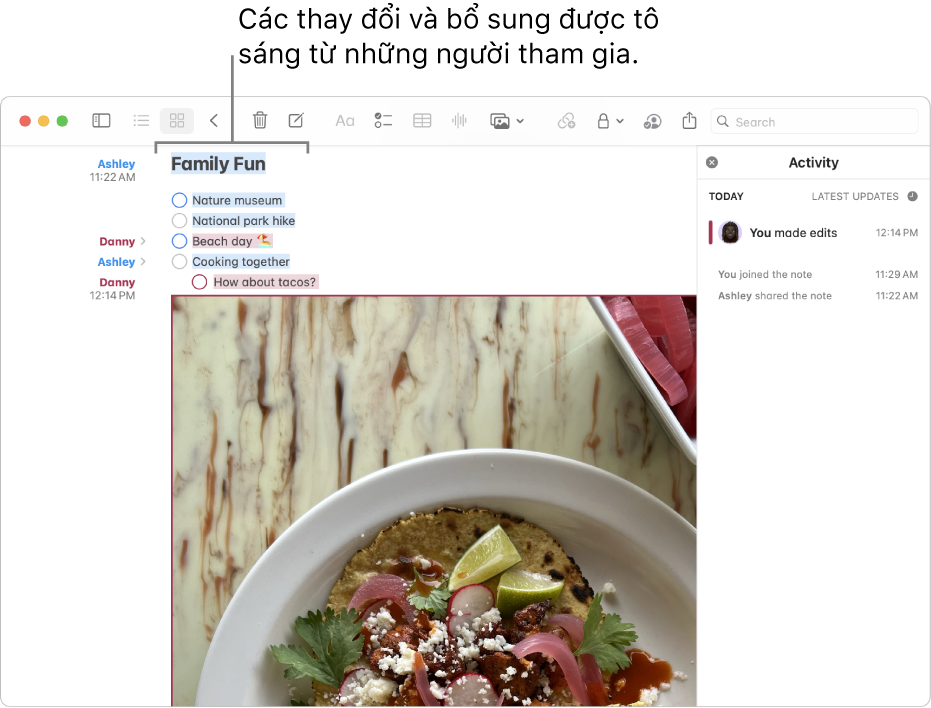 Một ghi chú có checklist đang hiển thị một danh sách các hoạt động gia đình. Những thay đổi từ một người tham gia khác được tô sáng.