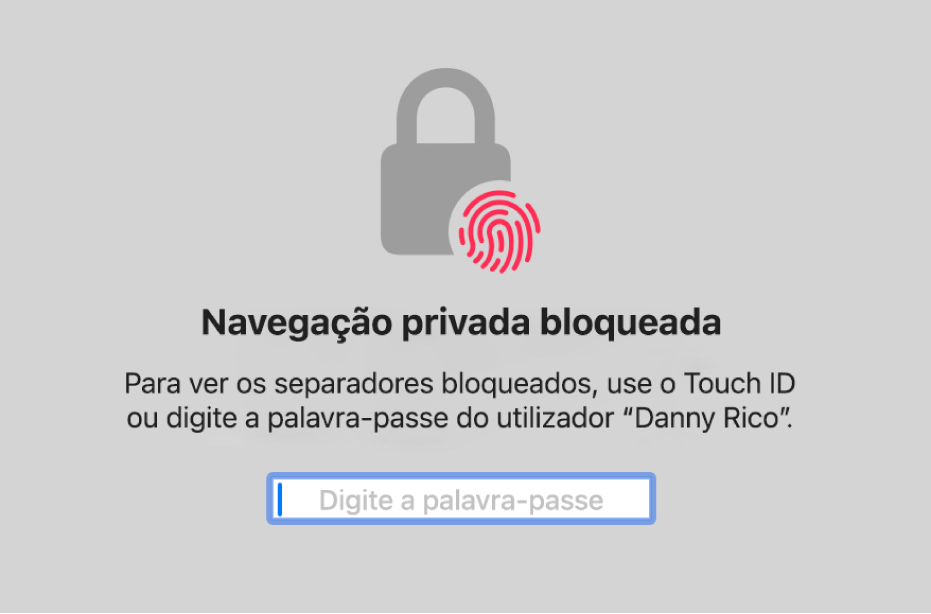 Uma janela a pedir o Touch ID ou a palavra‑passe para desbloquear as janelas de navegação privada.