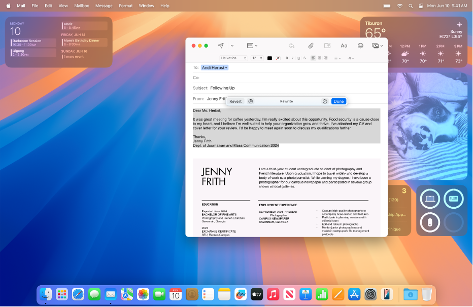 La scrivania di un Mac che mostra la finestra di Mail con un’email aperta. Il testo del messaggio di posta è selezionato e i pulsanti Ripristina e Riscrivi vengono mostrati in alto.