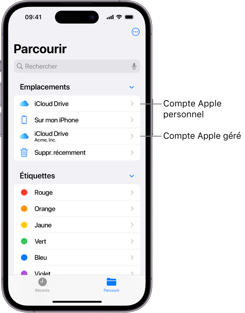 Écran d’un iPhone qui affiche deux iCloud Drive, l’un utilisant le compte Apple personnel d’un utilisateur et l’autre celui de son compte Apple géré.