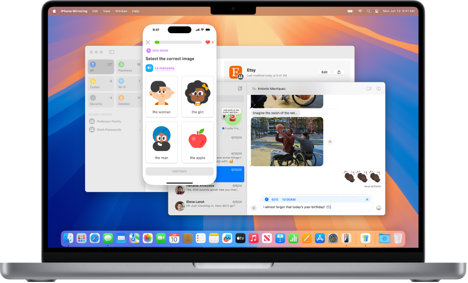 Desktop Mac yang menampilkan iPhone yang sedang dikontrol di layar, jendela Pesan dengan pesan yang dijadwalkan untuk dikirim di kemudian waktu, dan app Kata Sandi di belakang keduanya.