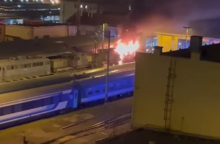 Lángolt egy mozdony a Keleti pályaudvaron