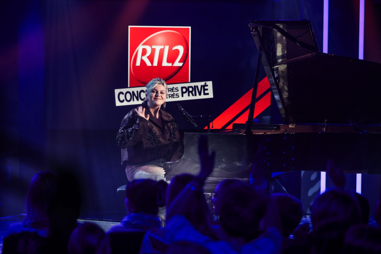 Louane en Concert Très Très Privé RTL2