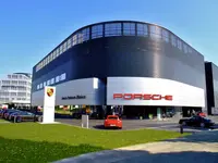 Porsche Zentrum Zürich – Cliquez pour agrandir l’image 2 dans une Lightbox