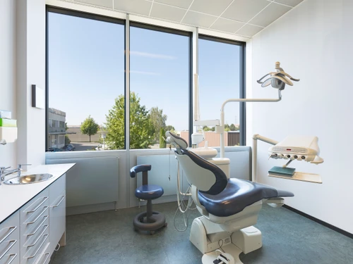 D1 Dental Concept SA – click to enlarge the panorama picture