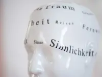 Praxis für Neurochirurgie & Schmerztherapie - Klicken Sie, um das Bild 11 in einer Lightbox vergrössert darzustellen