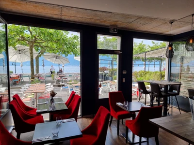 Terrasse avec vue sur le Léman