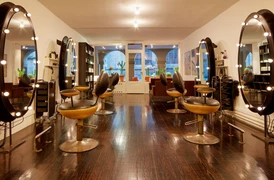 BLOND Salon de Coiffure