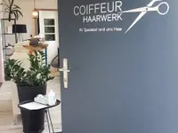 Coiffeur Haarwerk – Cliquez pour agrandir l’image 24 dans une Lightbox